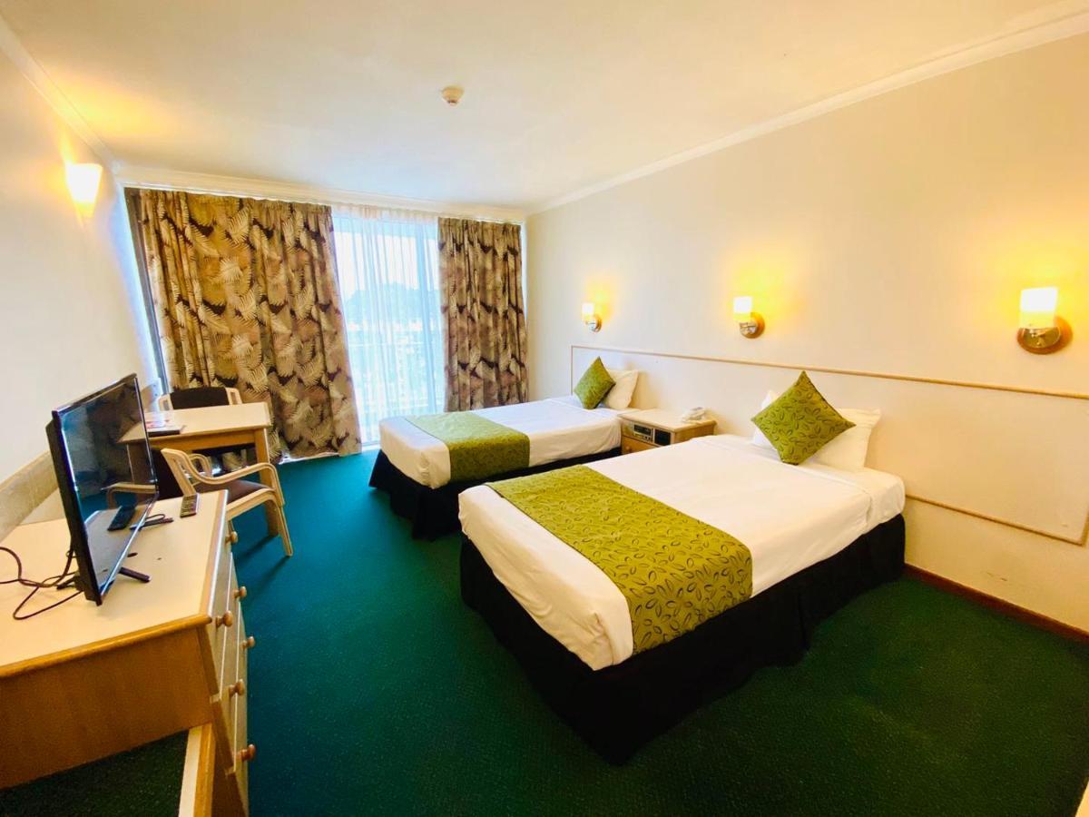 Acacia Court Hotel Кернс Екстериор снимка