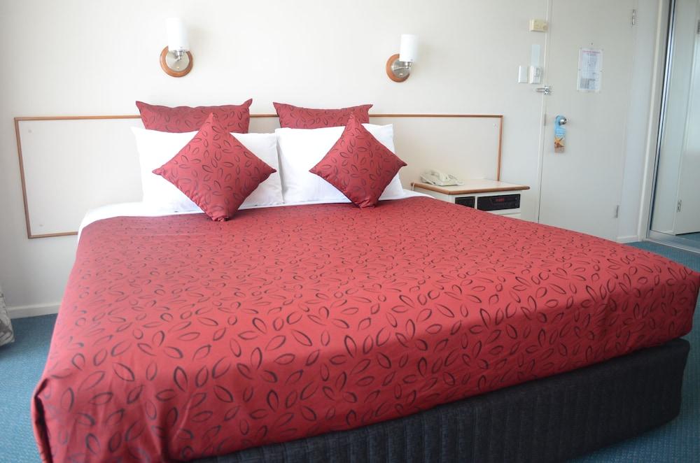 Acacia Court Hotel Кернс Екстериор снимка