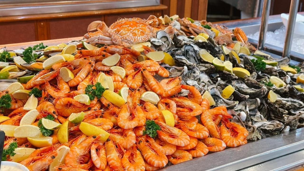 Acacia Court Hotel Кернс Екстериор снимка