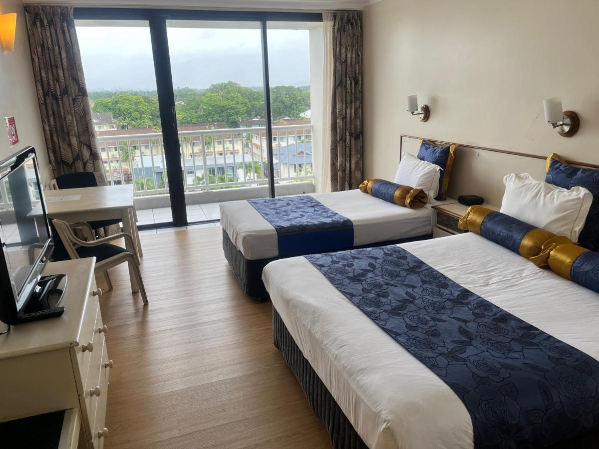 Acacia Court Hotel Кернс Екстериор снимка