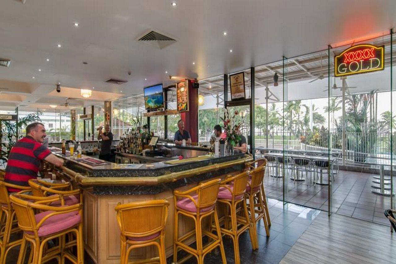 Acacia Court Hotel Кернс Екстериор снимка
