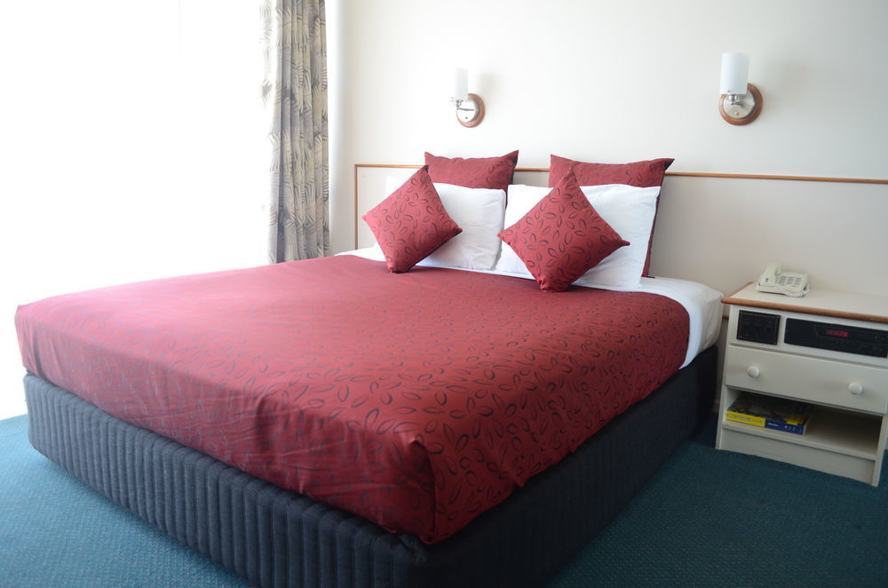 Acacia Court Hotel Кернс Екстериор снимка