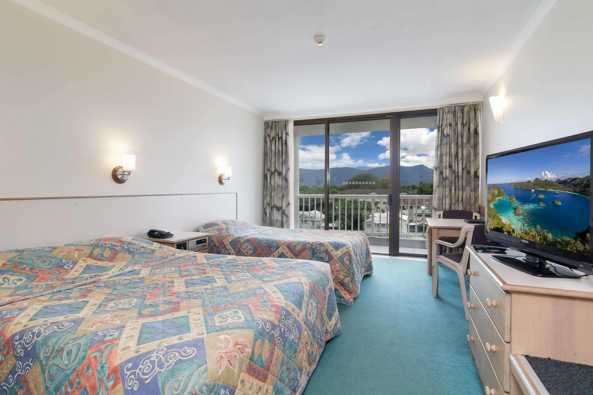 Acacia Court Hotel Кернс Екстериор снимка