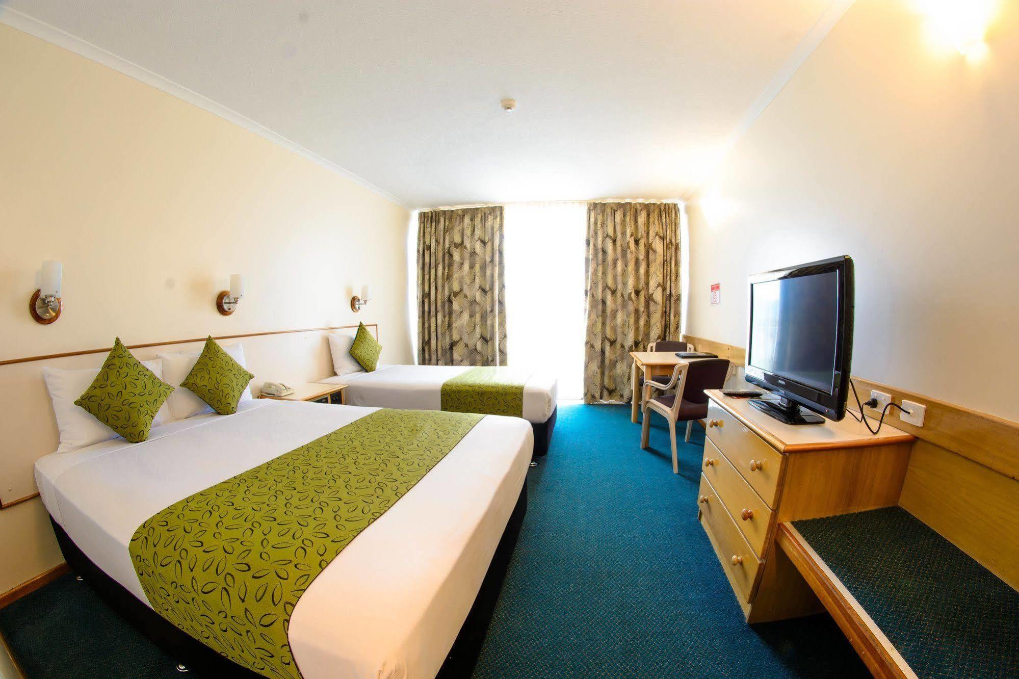 Acacia Court Hotel Кернс Екстериор снимка